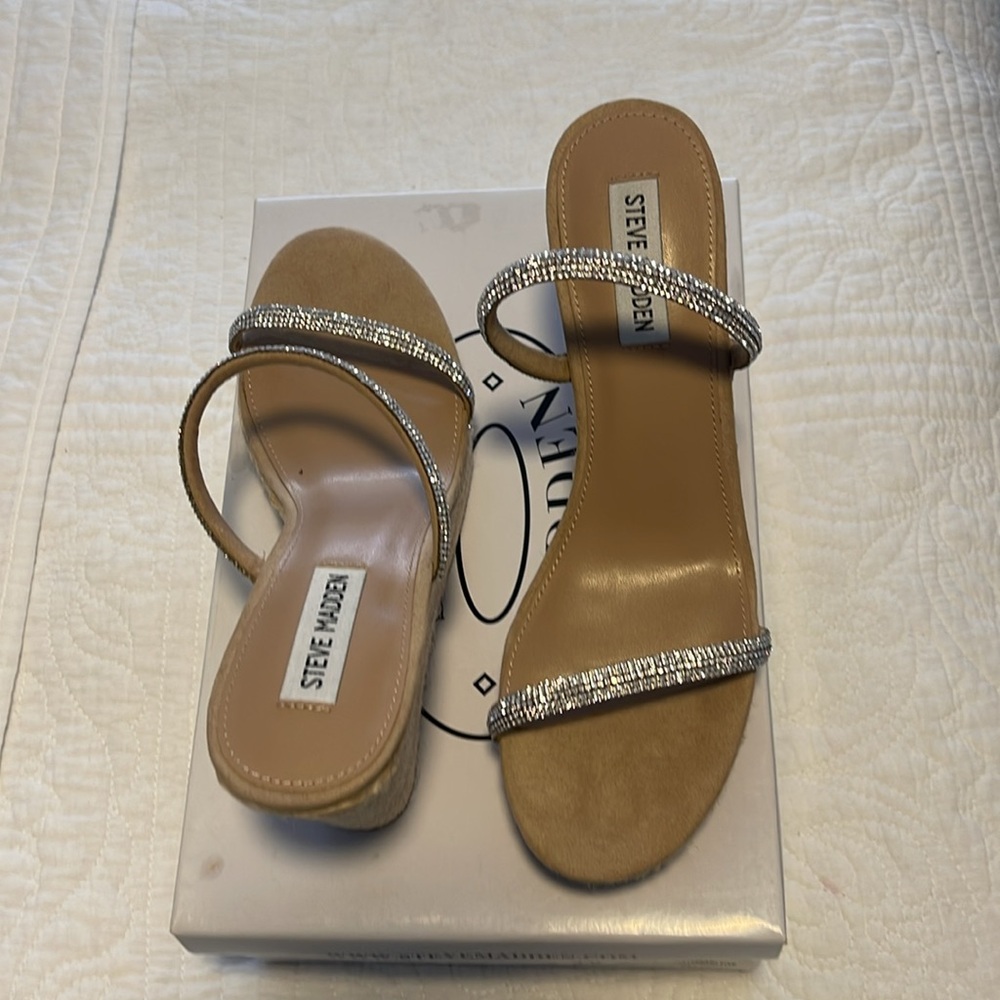 New in box - Steve Madden - sparkling wedge- - Picture 6 of 9